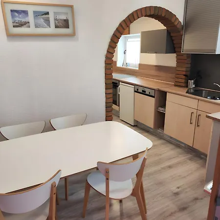 Leuchtturm * Ahrenviolfeld